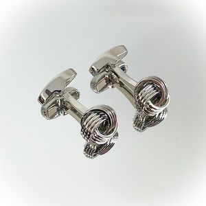 💕Very Attractive Like New Silver Knot Cuff Links💕